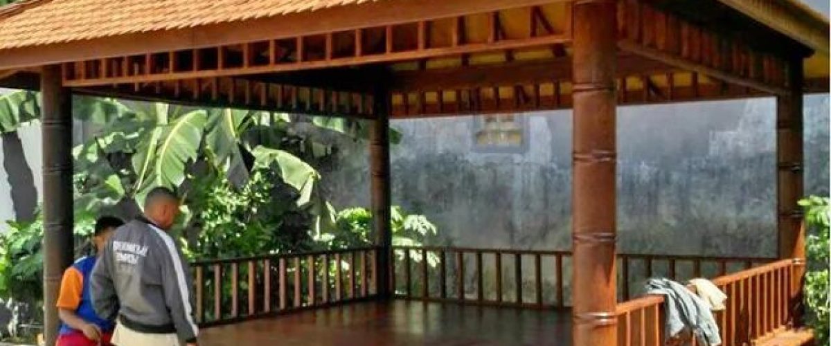 jasa pembuatan gazebo kayu glugu kelapa 4